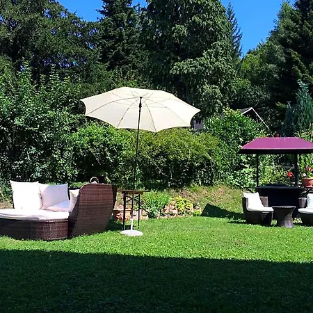 Garni Haus Am Wald Szálloda