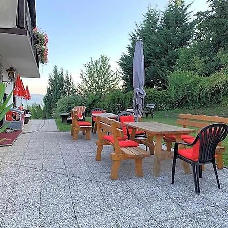 Garni Haus Am Wald Szálloda *