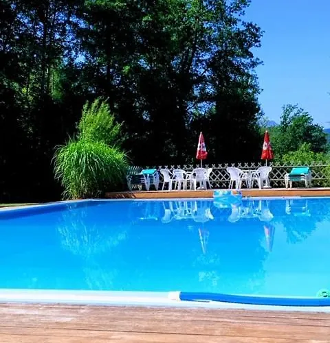 Garni Haus Am Wald * 赖弗尼茨